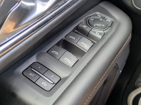 Used 2024 Chevrolet Suburban Premier AWD/4WD image 38