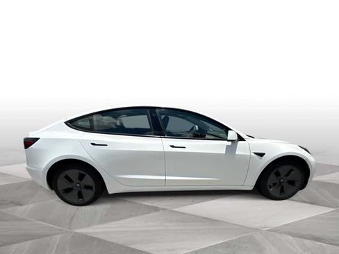 Used 2023 Tesla Model 3 Standard Range RWD image 9