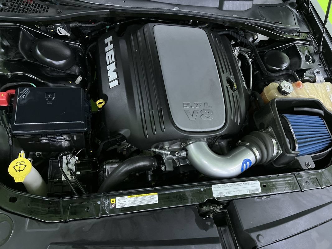 Used 2012 Dodge Challenger R/T RWD image 18