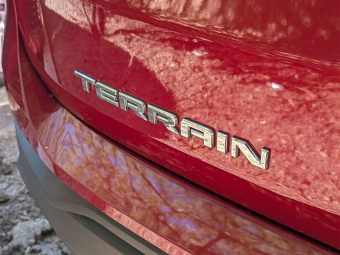 Used 2019 GMC Terrain SLE image 8