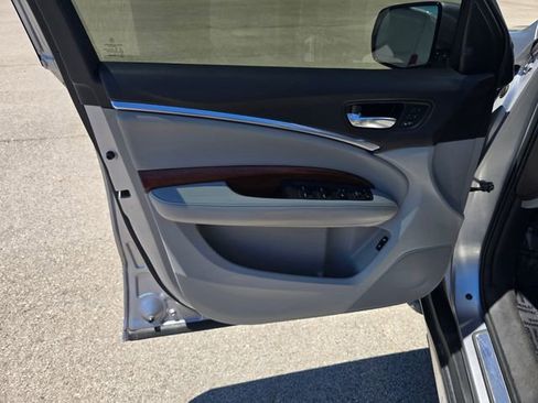 Used 2017 Acura MDX SH-AWD image 9