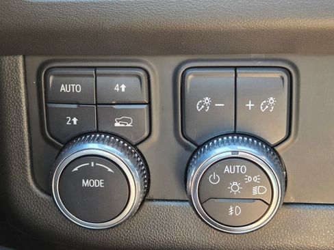 Used 2023 GMC Yukon SLT w/ SLT Premium Package AWD/4WD image 21