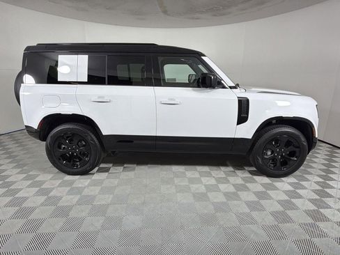 New 2026 Land Rover Defender 110 X-Dynamic SE image 6
