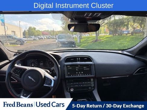 Used 2019 Jaguar F-PACE R-Sport AWD/4WD image 13
