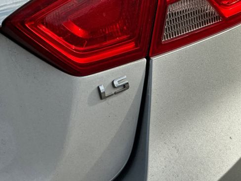 Used 2014 Chevrolet Impala LS w/ LS Convenience Package image 15