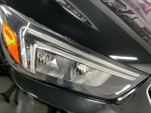 Used 2022 Buick Encore Preferred w/ Safety Package image 29