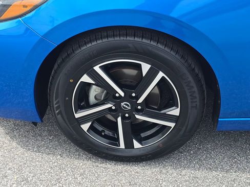 Used 2024 Nissan Sentra SV FWD image 27