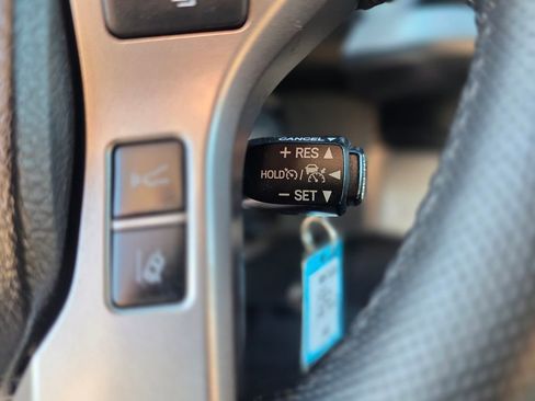 Used 2022 Toyota Tacoma SR5 w/ Technology Package image 33