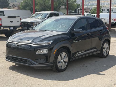 Used 2021 Hyundai Kona SEL FWD image 2