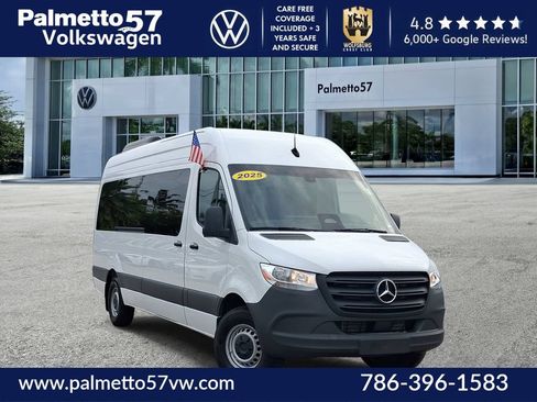 Used 2025 Mercedes-Benz Sprinter 2500 image 1