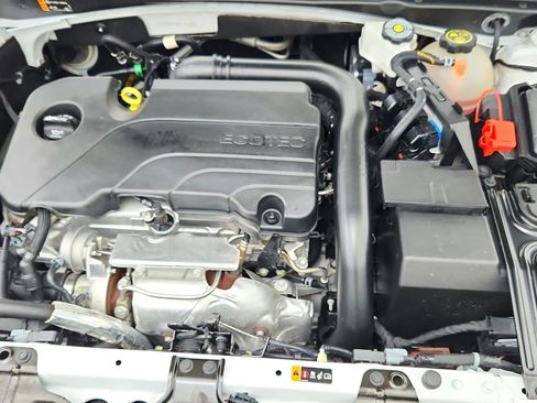 Used 2024 Chevrolet Malibu LT image 37