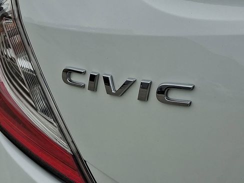 Used 2021 Honda Civic EX image 30