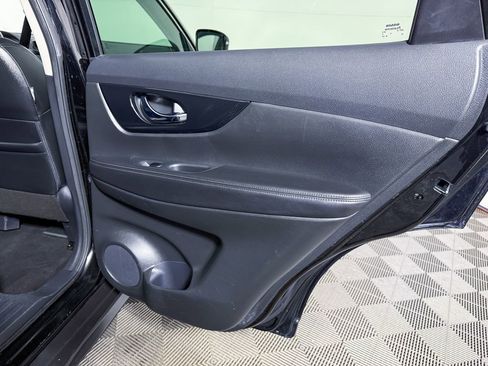 Used 2020 Nissan Rogue SL image 45