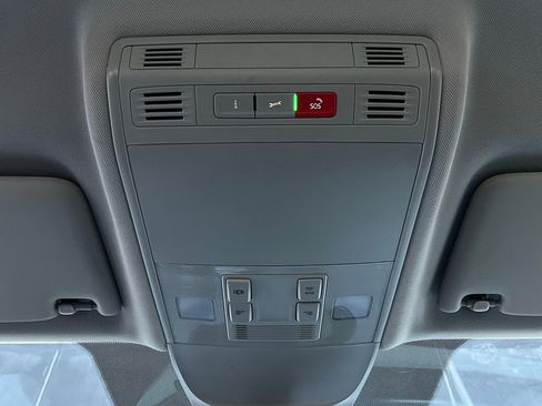 Used 2025 Volkswagen Taos S image 15