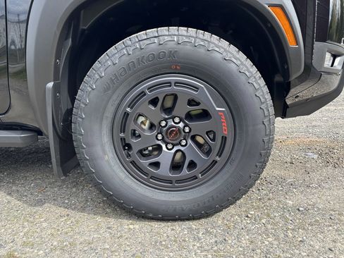 New 2026 Nissan Frontier PRO-4X w/ Pro-4x Convenience Package AWD/4WD image 9