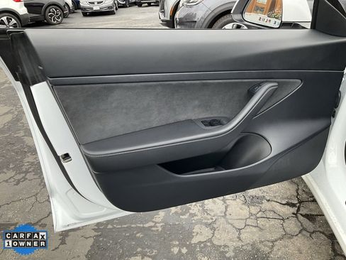 Used 2021 Tesla Model 3 Standard Range Plus image 22