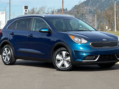 Used 2019 Kia Niro LX image 1