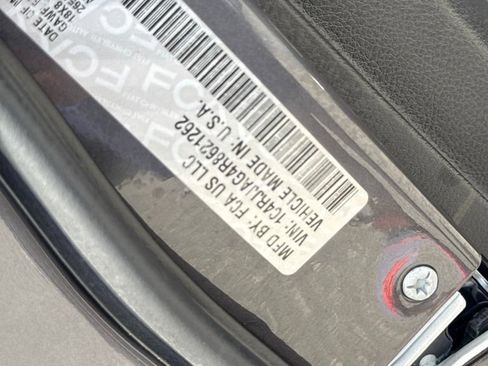 Used 2024 Jeep Grand Cherokee L Laredo RWD image 30
