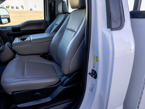 Used 2021 Ford F250 XL w/ Power Equipment Group image 10