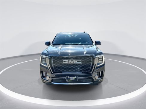 Used 2023 GMC Yukon Denali Ultimate image 3