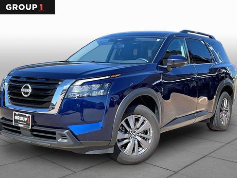 Used 2025 Nissan Pathfinder SV AWD/4WD image 1