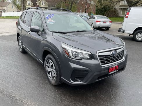 Used 2020 Subaru Forester Premium AWD/4WD image 7