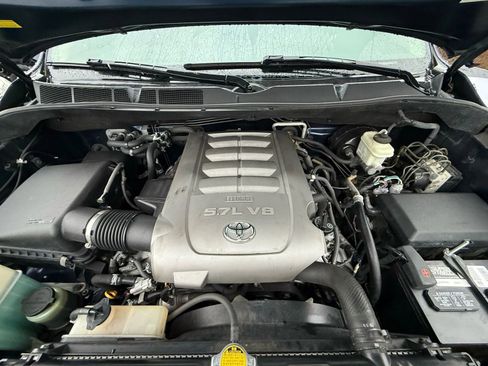 Used 2010 Toyota Sequoia Limited image 32