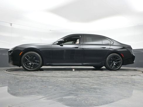 Used 2023 BMW 760i xDrive w/ Executive Package AWD/4WD image 51