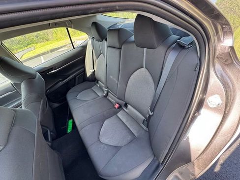 Used 2024 Toyota Camry LE image 10