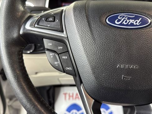 Certified 2018 Ford Edge Titanium w/ Technology Package image 17