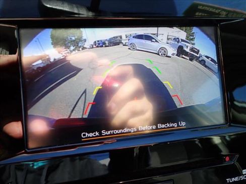 Used 2021 Subaru Crosstrek 2.0i Premium image 20