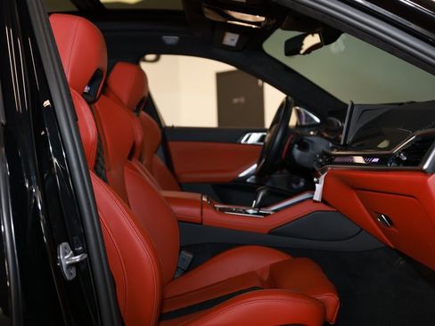 Used 2025 BMW X6 M Competition w/ Executive Package image 16
