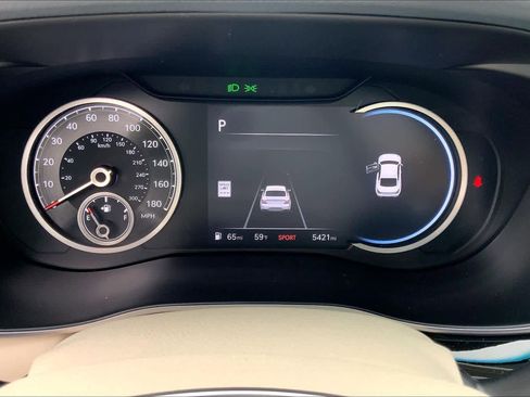 Used 2026 Genesis G70 2.5T Prestige image 23