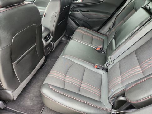 Used 2023 Chevrolet Equinox RS FWD image 30