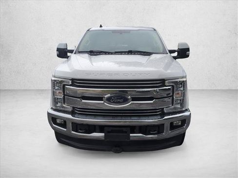 Used 2019 Ford F250 Lariat w/ Lariat Value Package AWD/4WD image 2