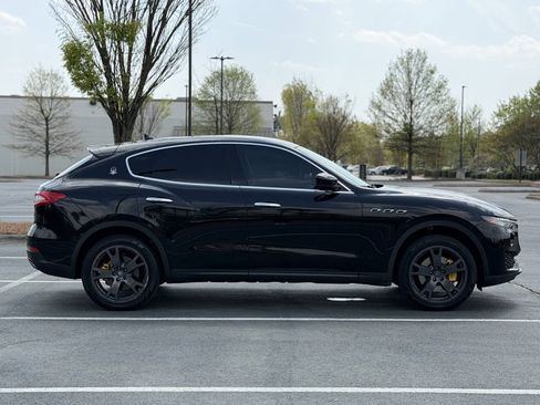 Used 2018 Maserati Levante AWD/4WD image 8