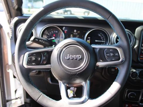 Used 2023 Jeep Wrangler Unlimited Rubicon 4xe AWD/4WD image 21