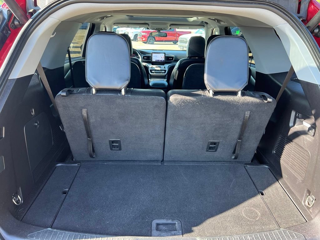 Used 2021 Ford Explorer XLT w/ Equipment Group 202A AWD/4WD image 19