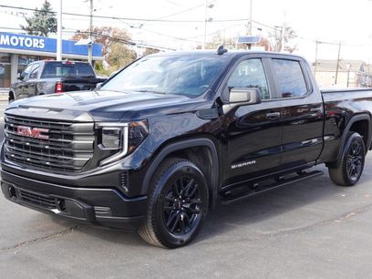 Used 2023 GMC Sierra 1500 Pro w/ Graphite Edition