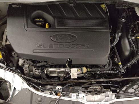 Used 2017 Ford Escape SE w/ Equipment Group 201A AWD/4WD image 30