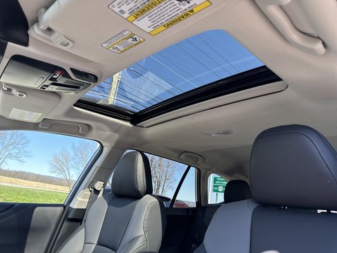 Used 2025 Subaru Outback Onyx Edition XT image 17