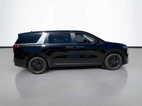 New 2026 Kia Carnival FWD image 8