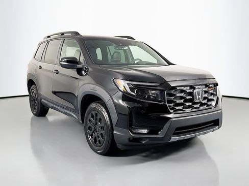 Certified 2023 Honda Passport TrailSport image 3