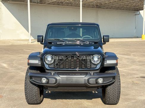 Used 2024 Jeep Wrangler Unlimited Sport AWD/4WD image 4