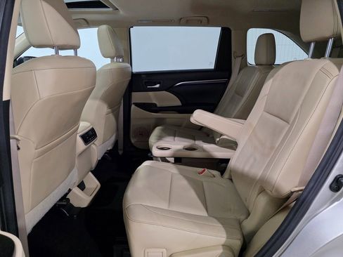 Used 2015 Toyota Highlander Limited w/ Driver Technology Package image 20