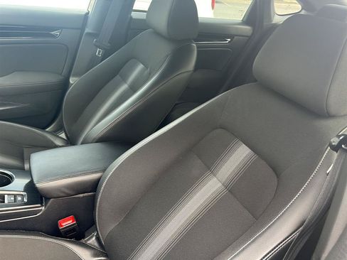 Used 2024 Honda Civic Sport image 9