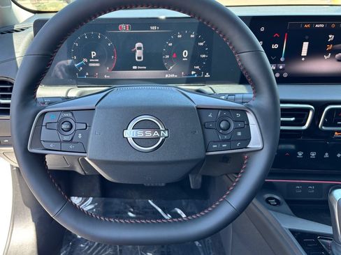 New 2026 Nissan Sentra SR FWD image 17