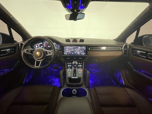 Used 2023 Porsche Cayenne S Platinum image 13