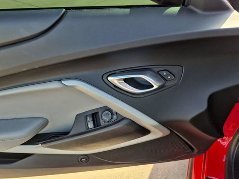 Used 2022 Chevrolet Camaro LT RWD image 13