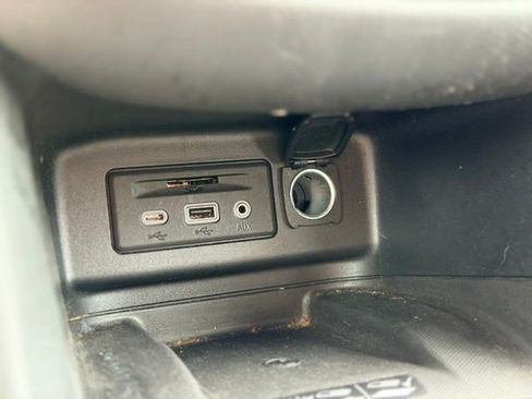 Used 2022 Chevrolet Equinox Premier image 17